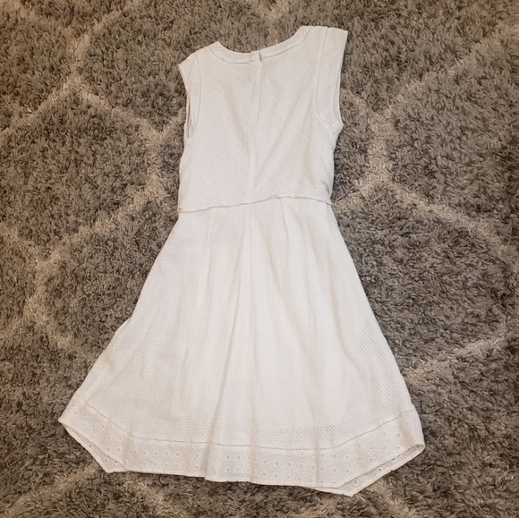 CAbi Lizzie Sleeveless Eyelet Lace Fit & Flare Dress in White - Picture 4 of 5